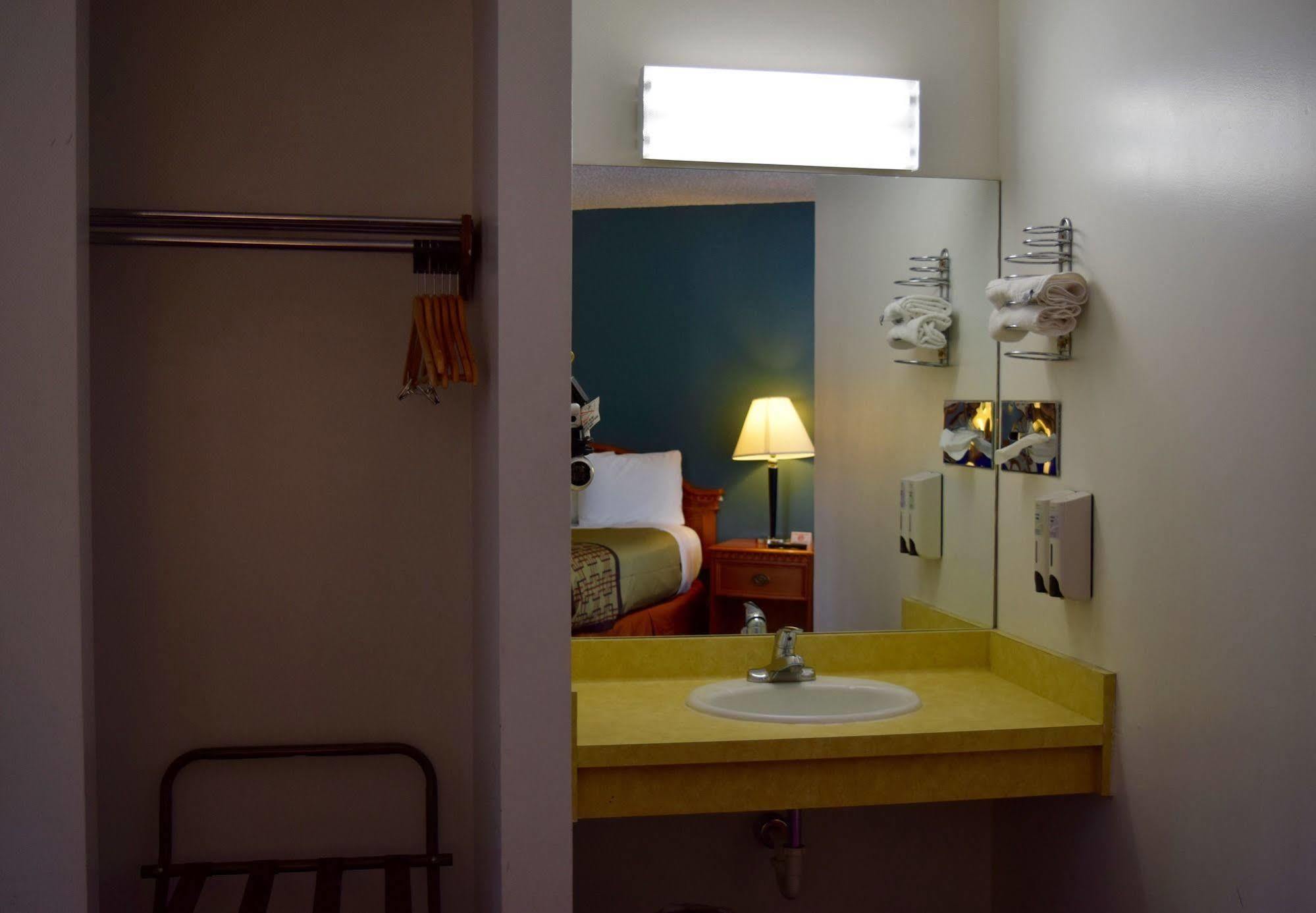 Snelling Motor Inn Mendota Εξωτερικό φωτογραφία
